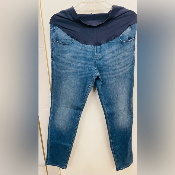 Old Navy Blue Jeans- Maternity Tall - Picture 1 of 2